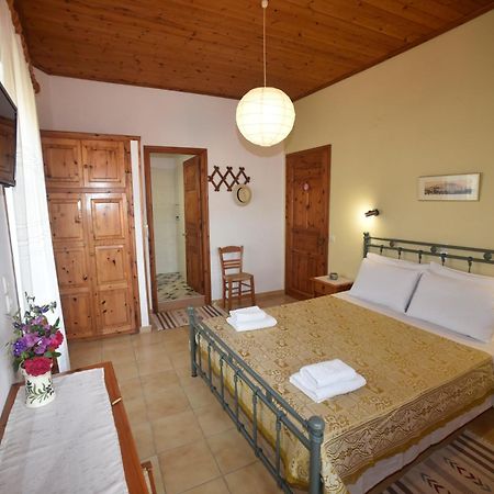 Evanthia Toroz Rooms & Studios Mithimna Buitenkant foto