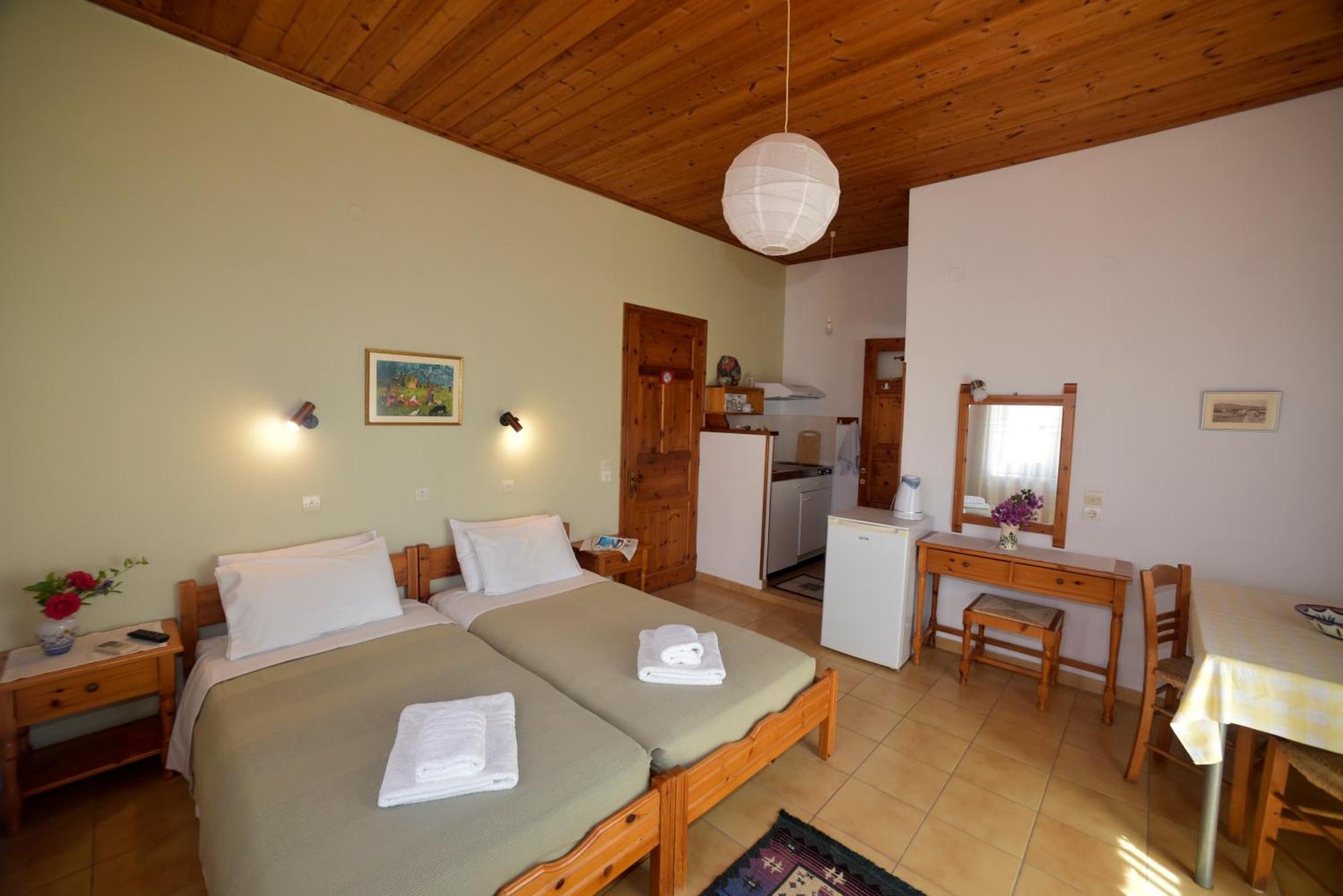 Evanthia Toroz Rooms & Studios Mithimna Buitenkant foto