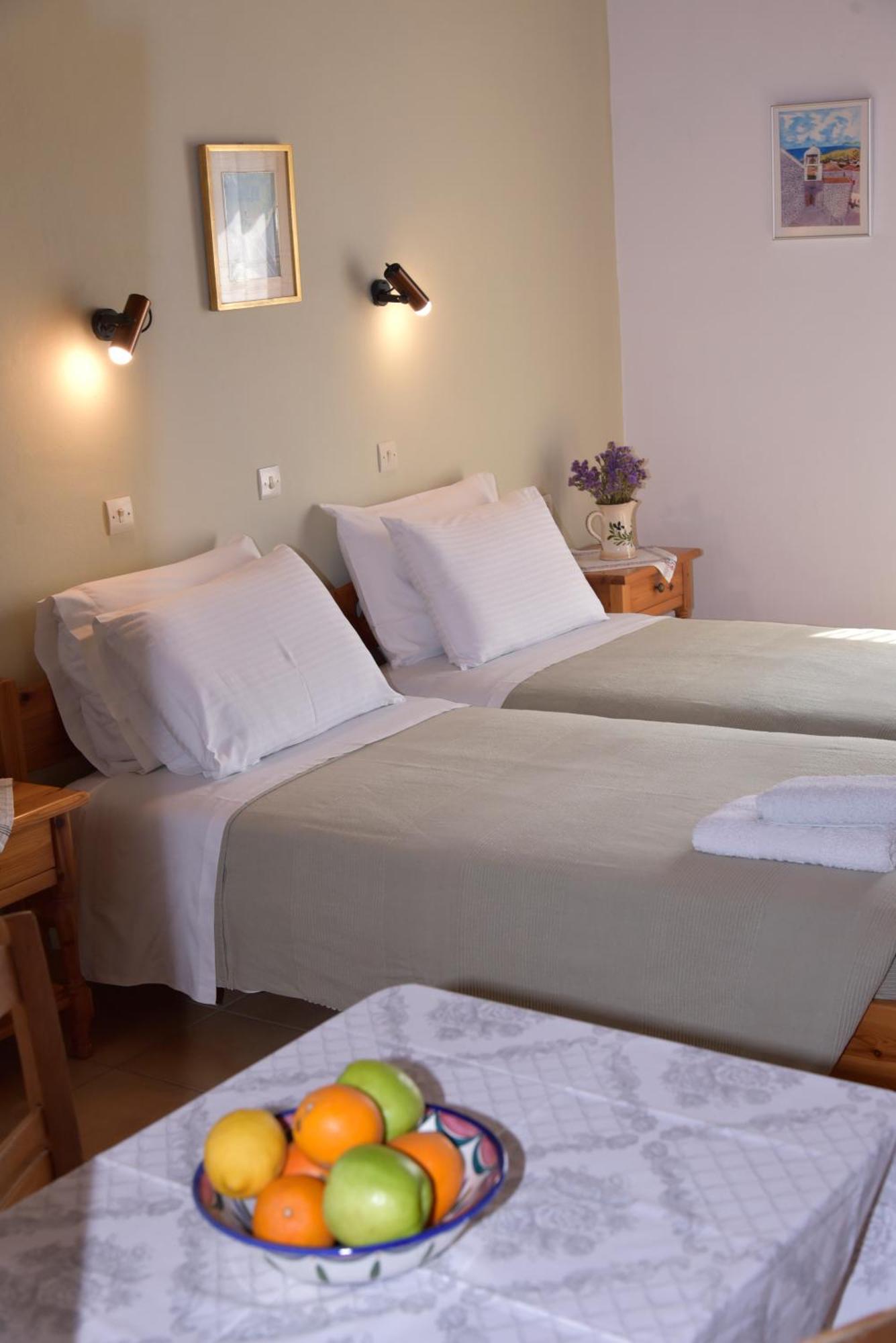 Evanthia Toroz Rooms & Studios Mithimna Buitenkant foto