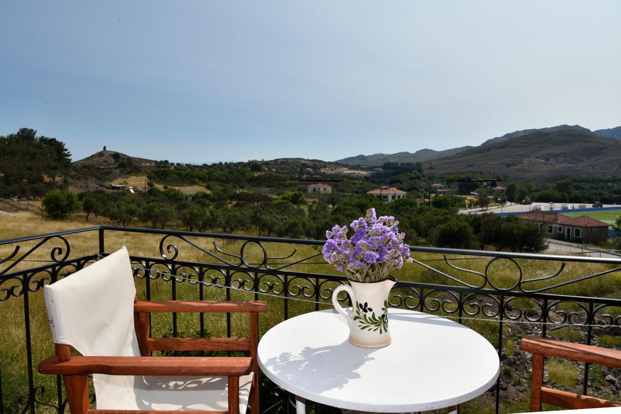 Evanthia Toroz Rooms & Studios Mithimna Buitenkant foto
